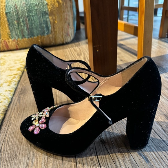 Kate spade used shoes in good condition, one stone is missing - Picture 3 of 5